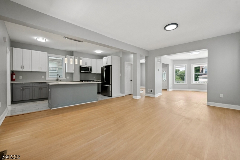 189 Greenwood Ave
