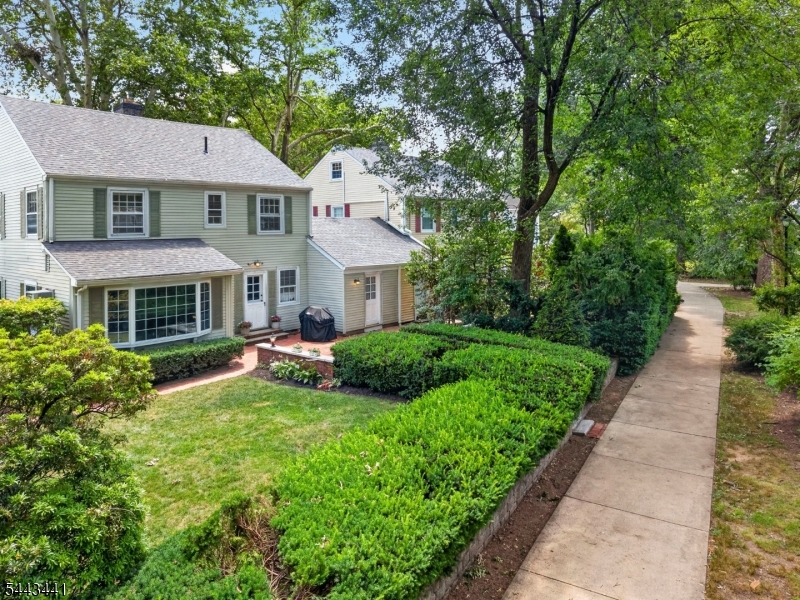 11 Burlington Pl