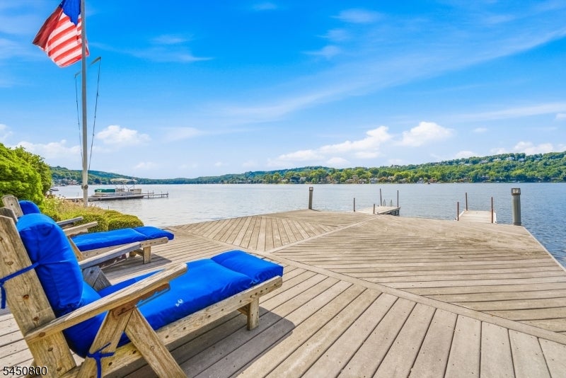 25 Balsam Pkwy