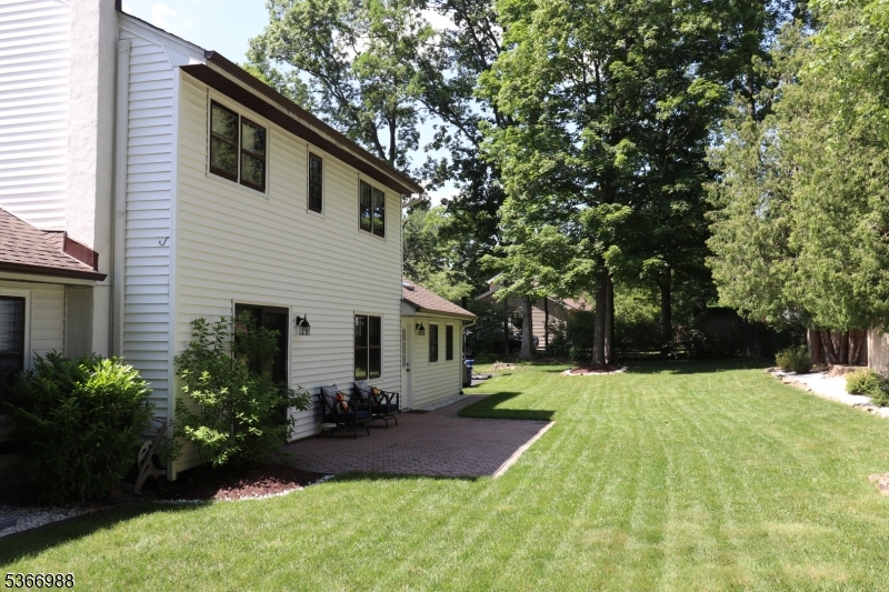 11 Washington St