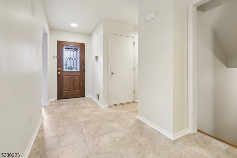 5 Wedgewood Drive