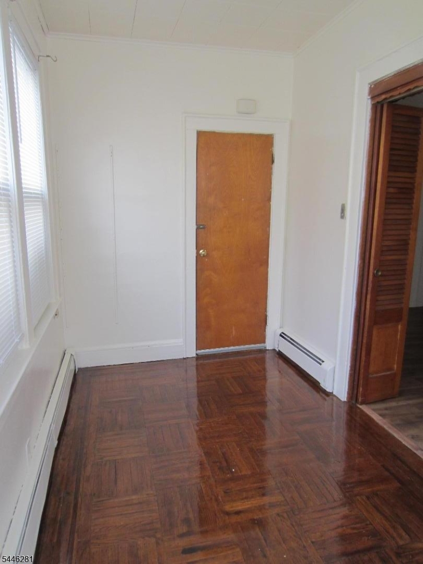 94 Campfield St