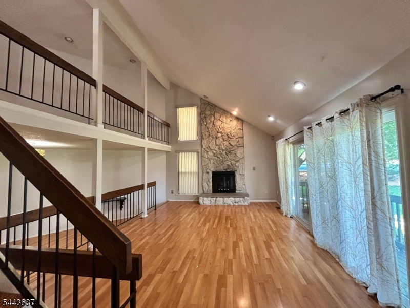 17 Westgate Dr