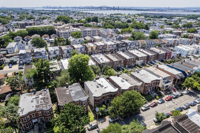 257 Woodlawn Ave