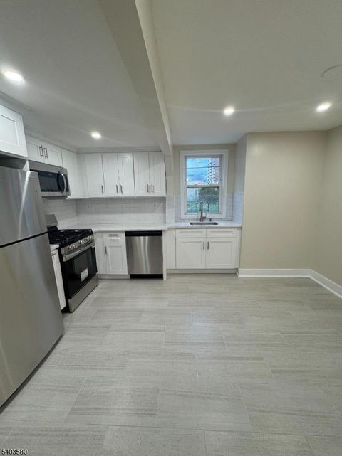 93 Bruen St Newark City NJ 07105