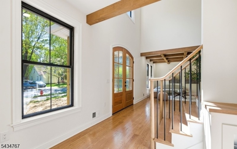 61 Hickory St