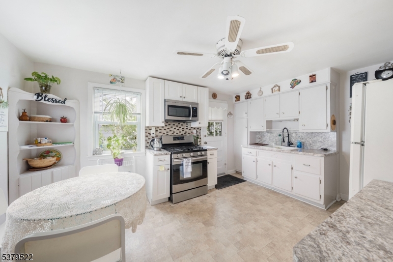414 3rd Ave