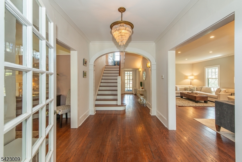 104 Gates Ave