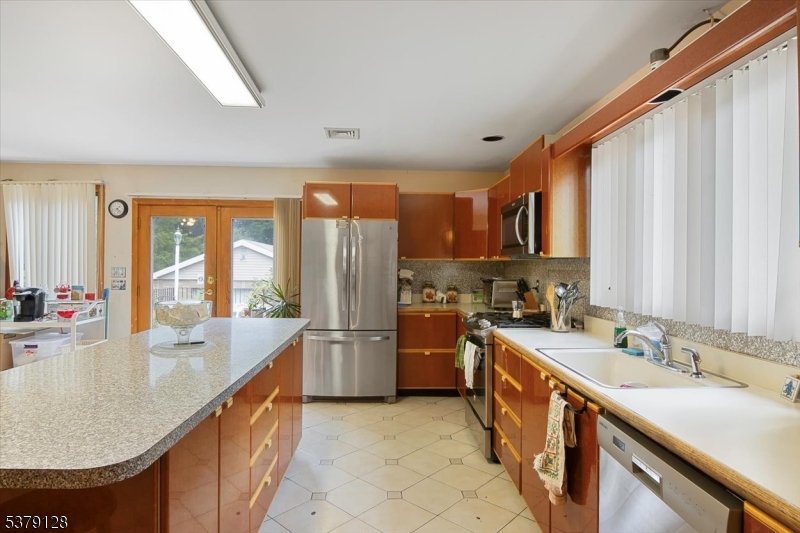 58 Hardwick Ln