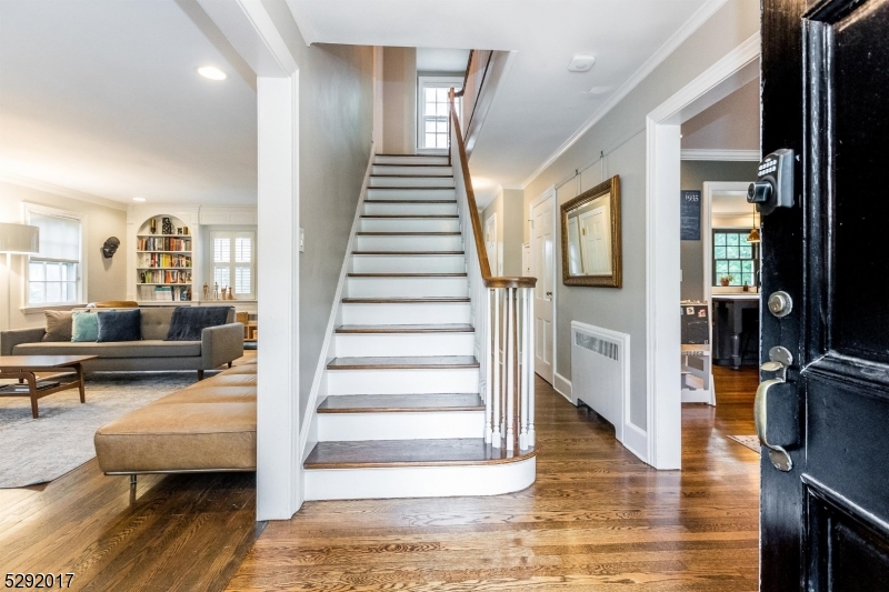 14 South Cres
