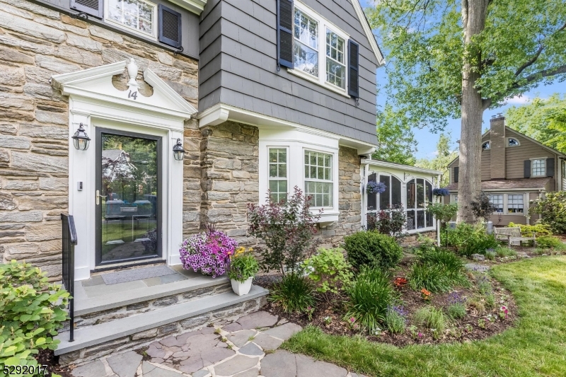 14 South Cres