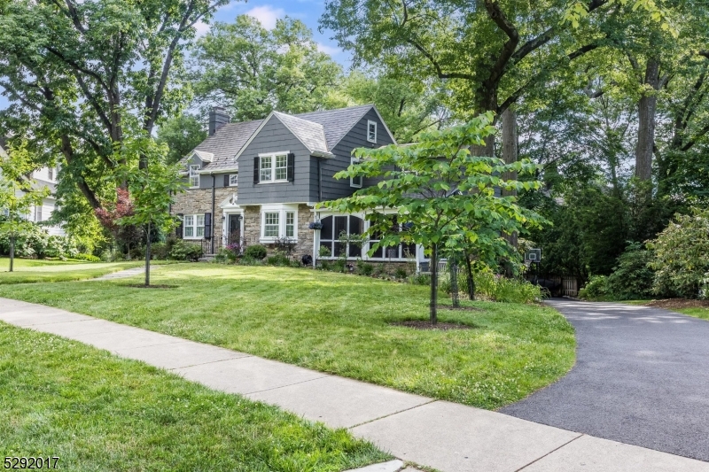 14 South Cres