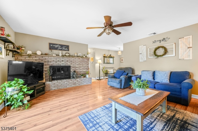 9 Chanwood Dr