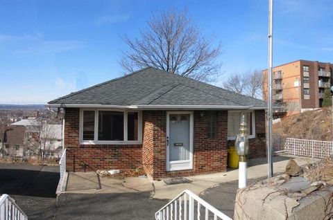 67 Anderson Ave Bergenfield Boro NJ 07621