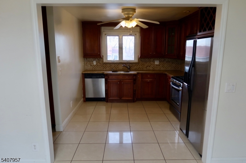 33 Fournier Crescent