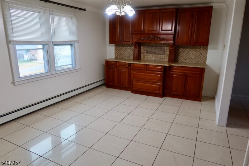 33 Fournier Crescent