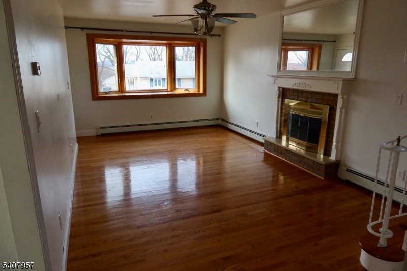 33 Fournier Crescent