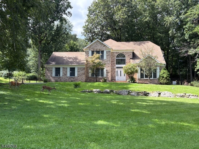 30 Carriage House Rd
