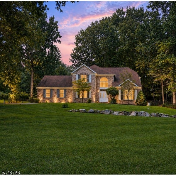 30 Carriage House Rd
