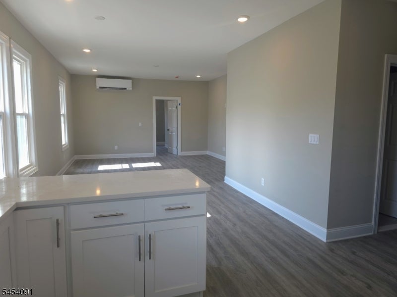 182 Chestnut St 2R
