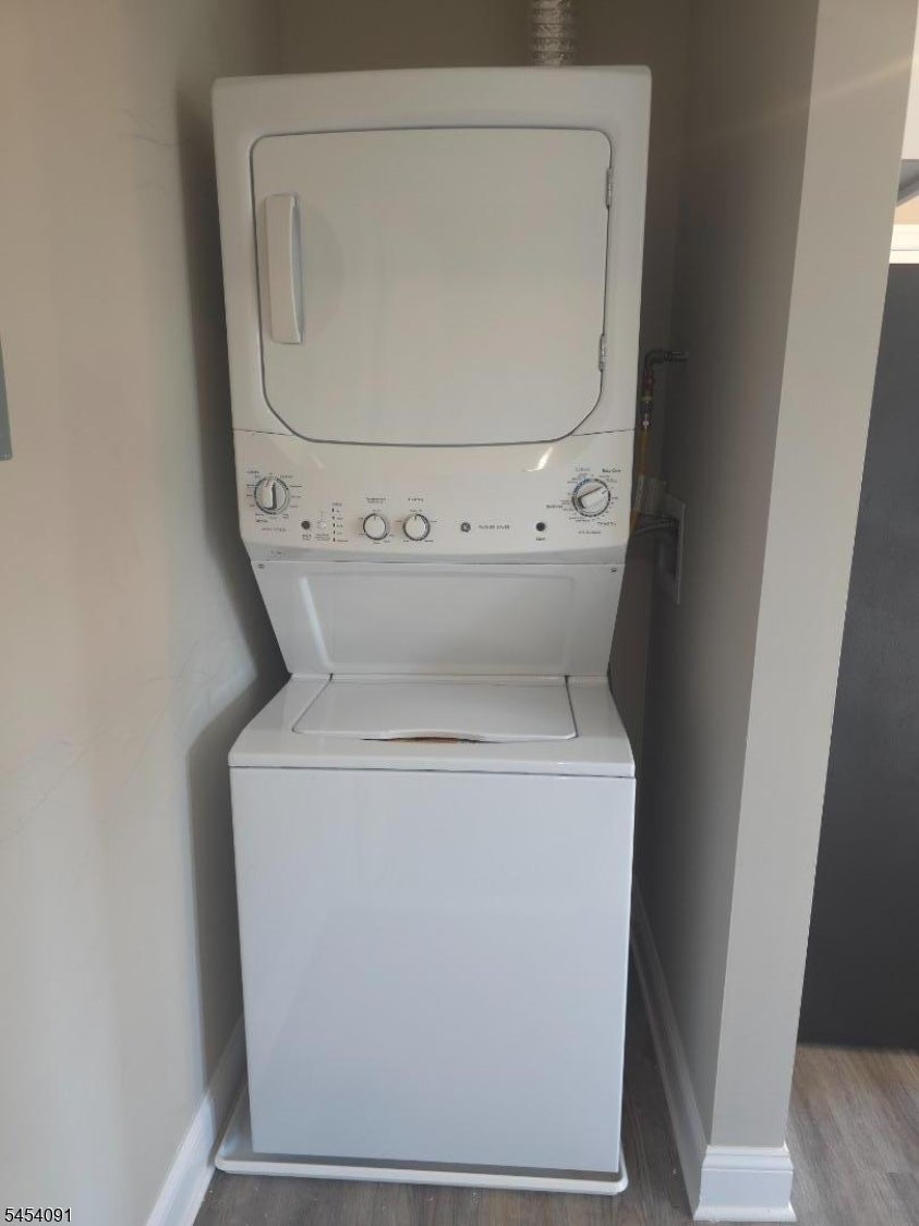 182 Chestnut St 2R