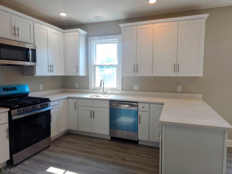 182 Chestnut St 2R