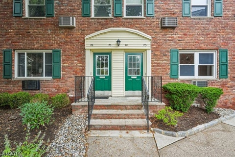 Photo for 79 Roseland Ave 73