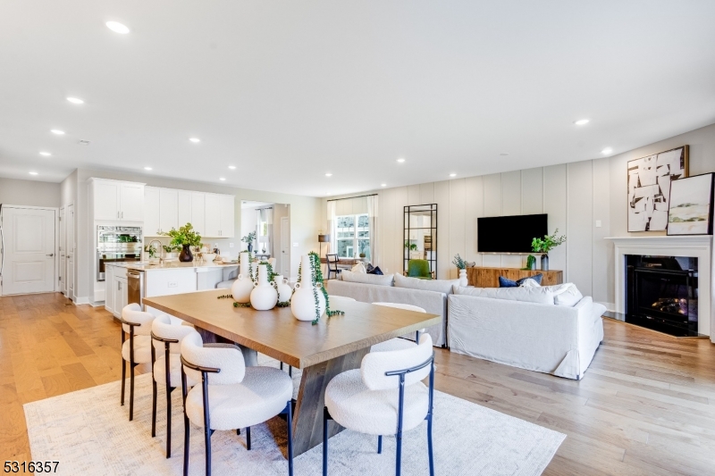 23 Gladstone Ct