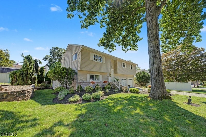 3 Rose Ct