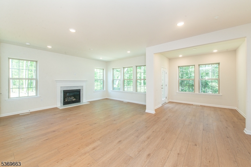 12 Gauer Ct
