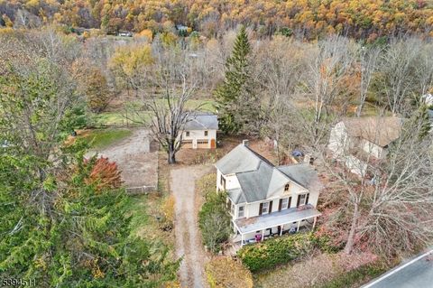 Photo of 380 W Mill Rd, Washington, NJ 07853 (MLS # 3995532)