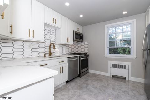 Photo of 445 Morris Ave #12-D, Springfield, NJ 07081 (MLS # 3994180)