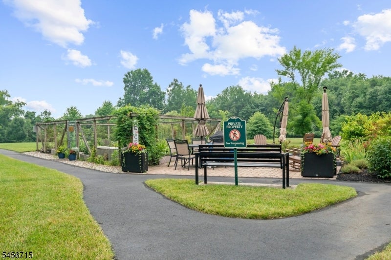 1325 Berry Farm Rd