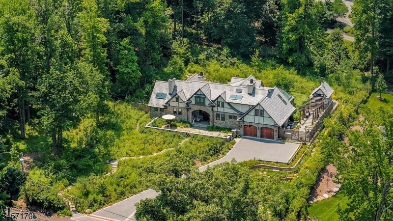 151 Wild Hedge Ln
