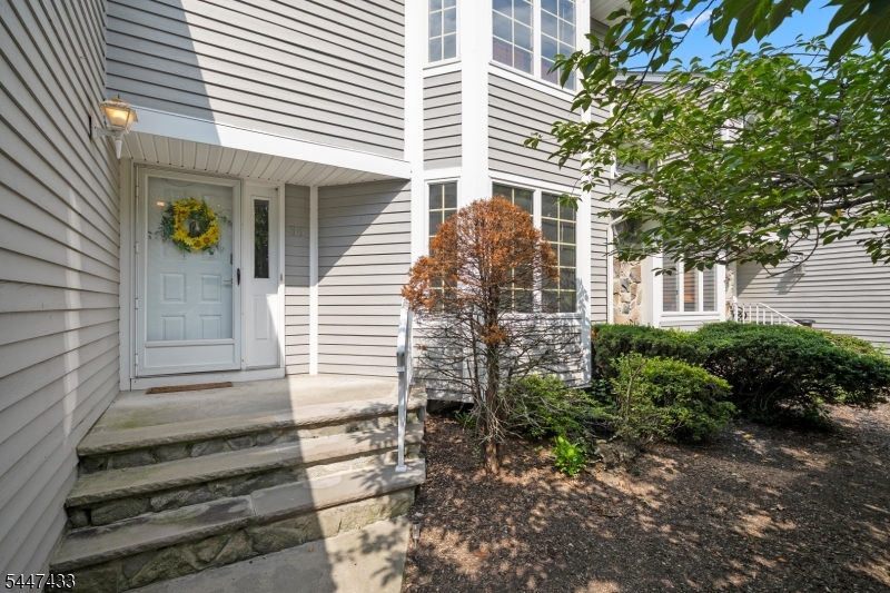 35 Mulford Dr