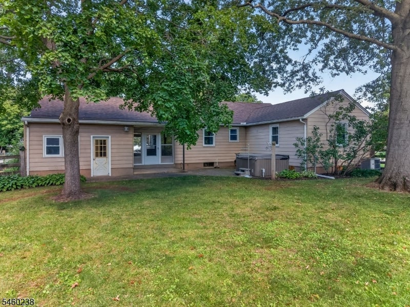 12 Raritan Ave