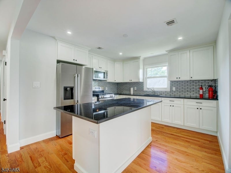 237 N 8Th St 2