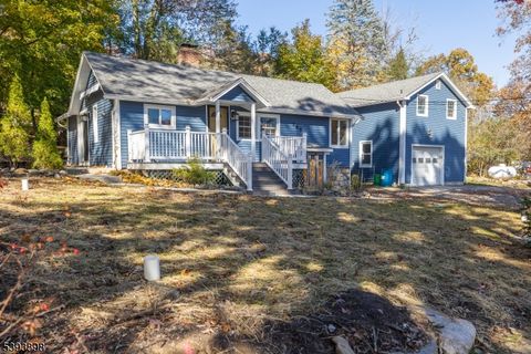 Photo of 245 Wiscasset Rd, Vernon, NJ 07422 (MLS # 3994847)