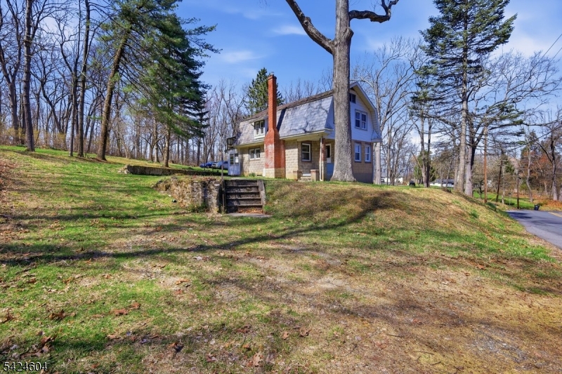 103 Lommason Glen Rd