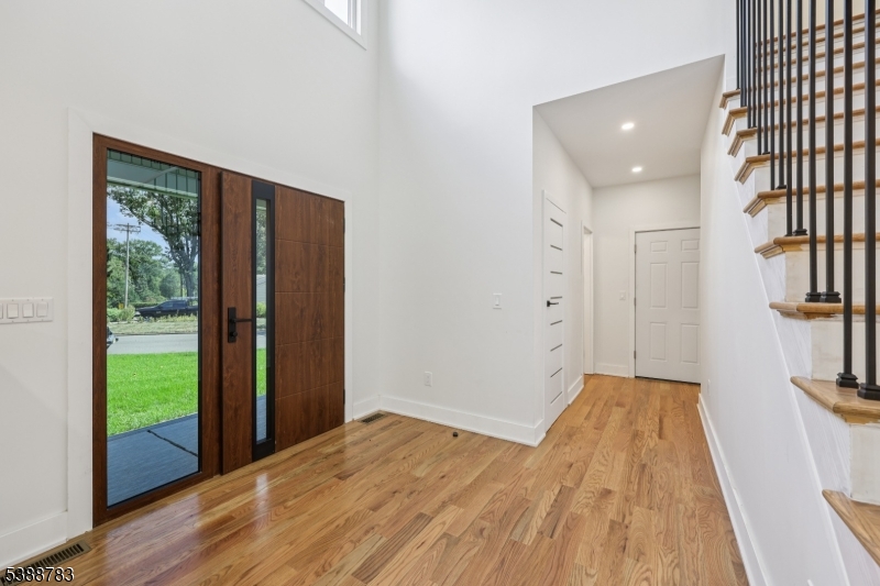 65 New St