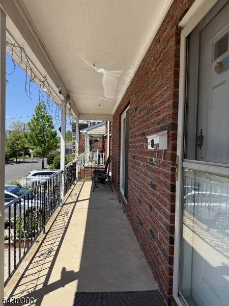25 Spring St A