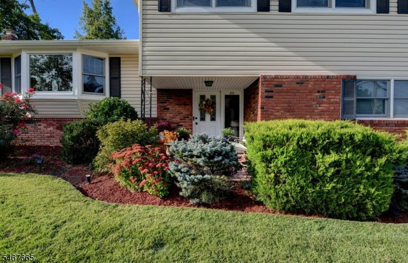 20 Rockaway Pl