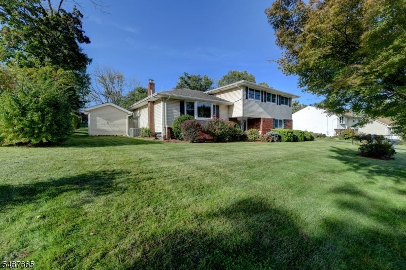 20 Rockaway Pl