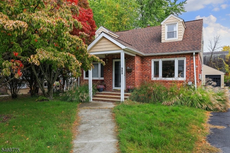 232 Myrtle Ave