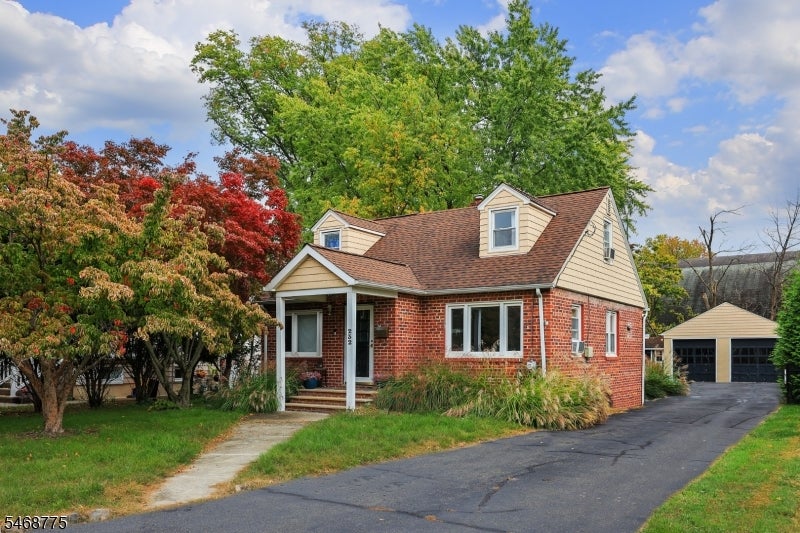 232 Myrtle Ave