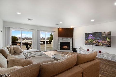 300 Gorge Rd 36 Cliffside Park Boro NJ 07010