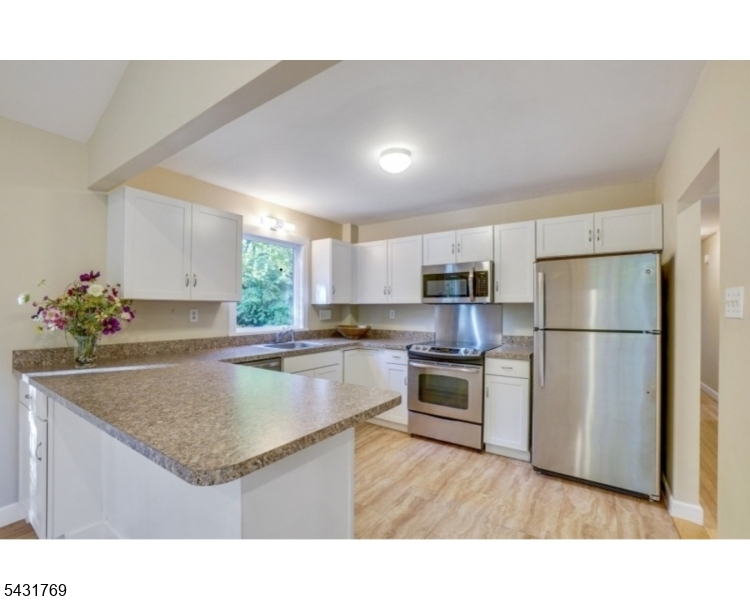 67 River Rd