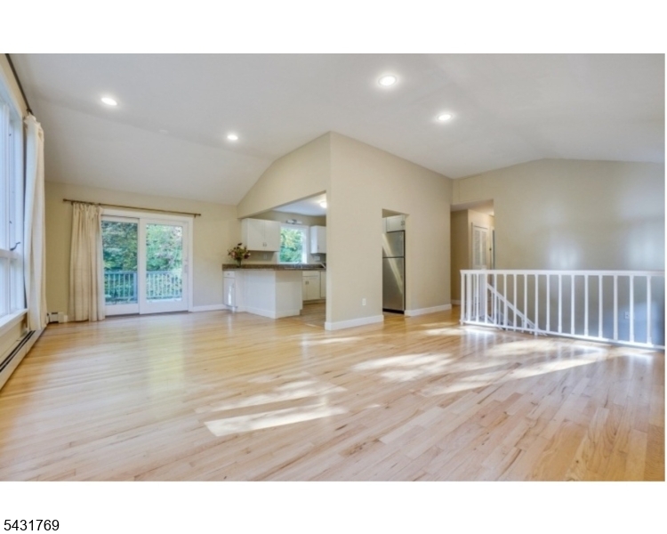 67 River Rd