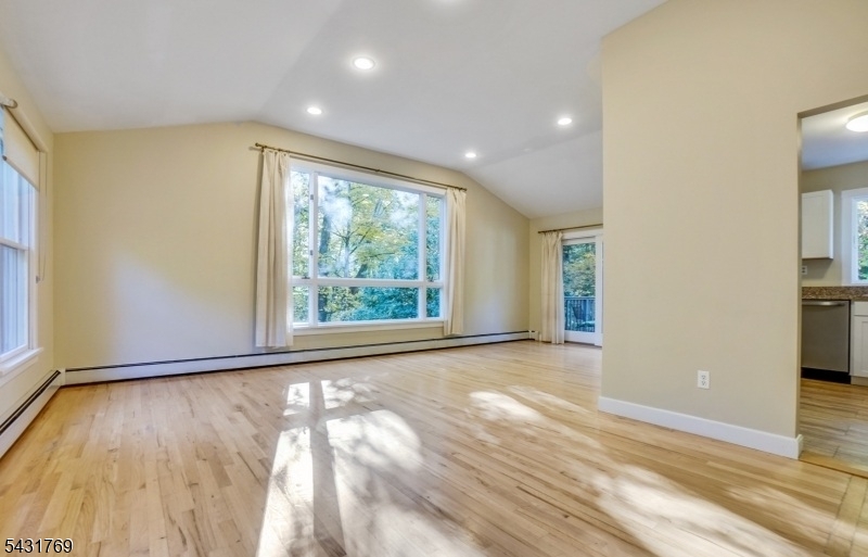 67 River Rd