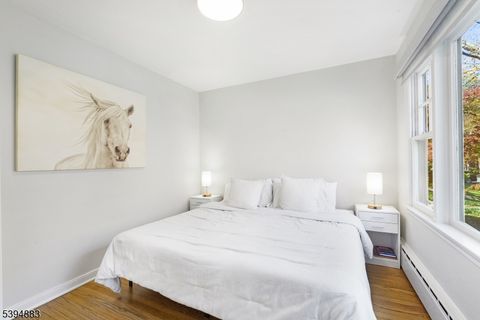 Photo of 18 Glenwild Rd, Madison, NJ 07940 (MLS # 3995746)